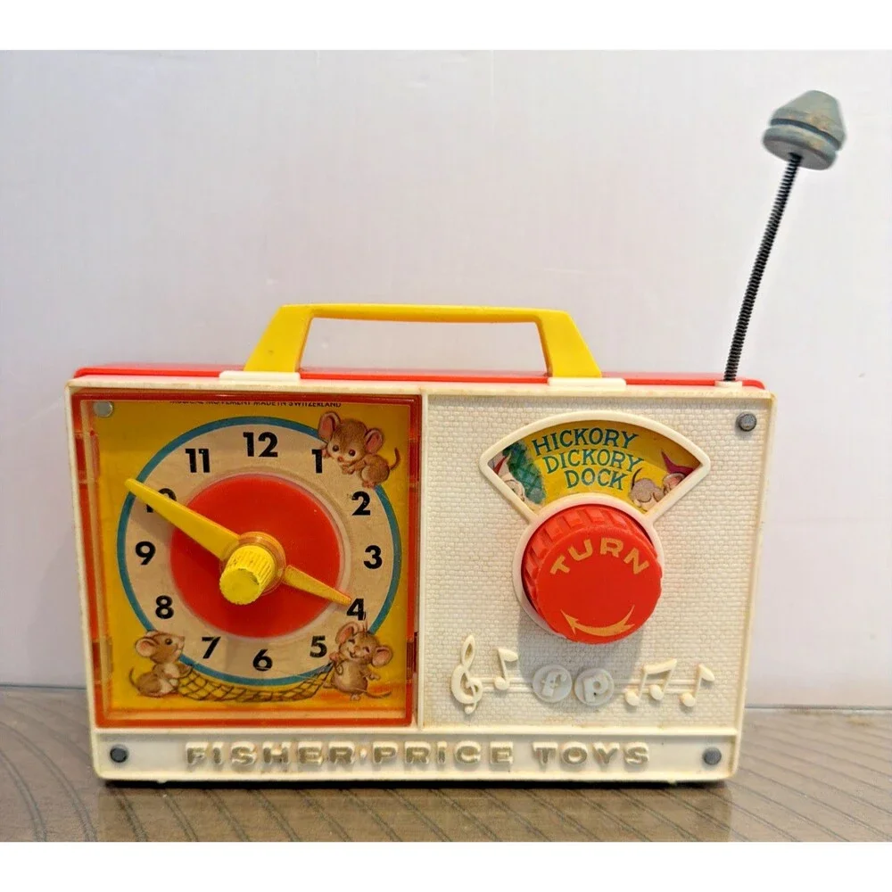 Vintage Fisher Price Music Box Clock Radio HICKORY DICKORY DOCK 1964 #107 Works